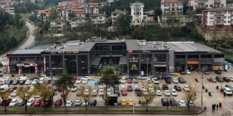 YAŞAMIN MERKEZİ: EKER MEYDAN